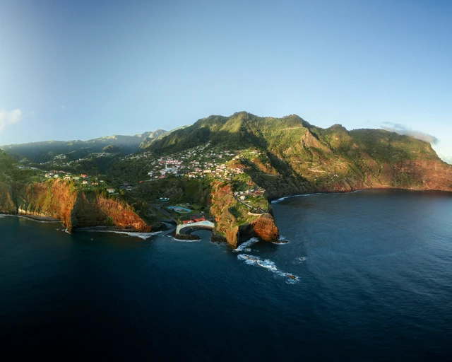 Live Cam: Faial & Penha d'Águia Rock | Santana thumbnail
