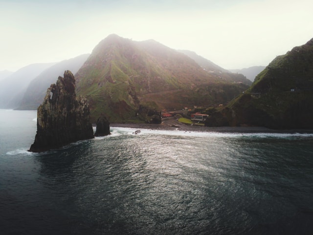 Live Cam: Porto Moniz Natural Pools | Madeira North thumbnail
