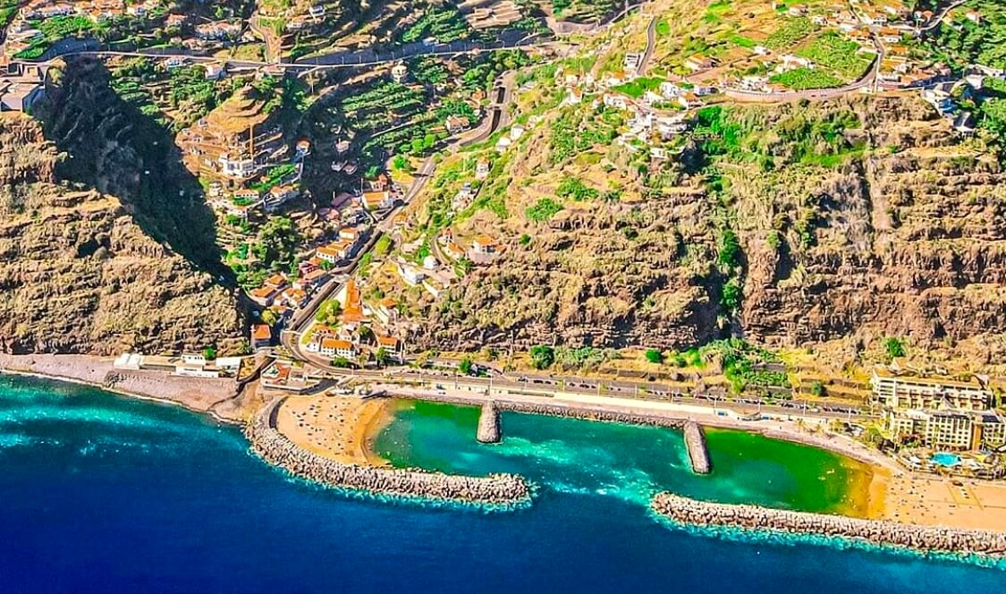 Live Cam: Calheta Golden Sand Beach | Madeira Southwest thumbnail