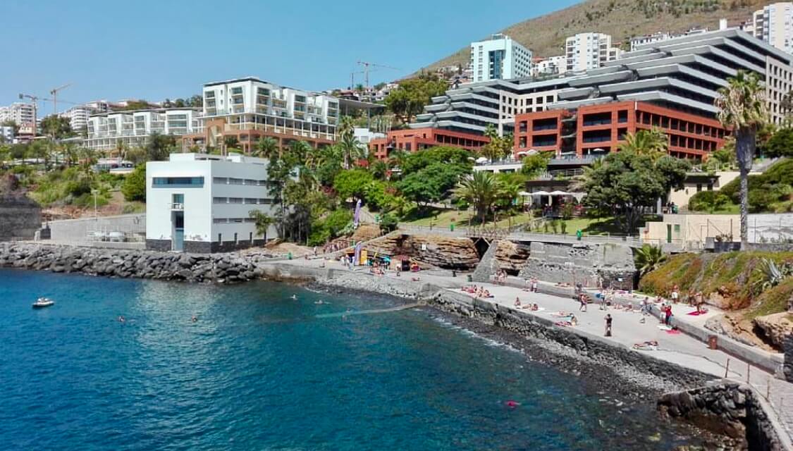 Live Cam: Gavinas Beach at Lido | Funchal thumbnail