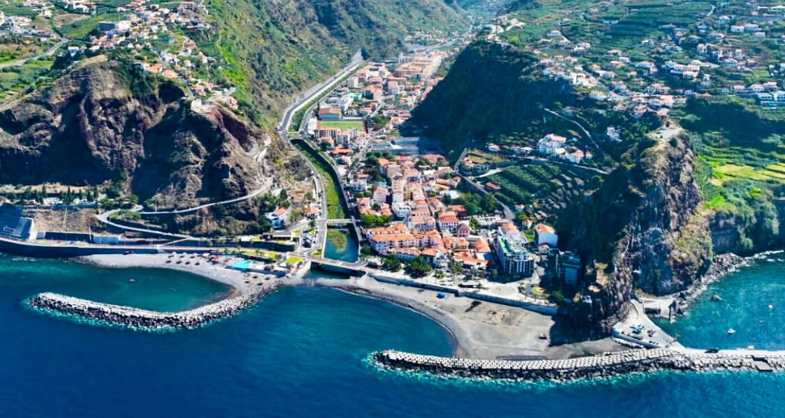 Live Cam: Ribeira Brava Beach & Town | Madeira West thumbnail