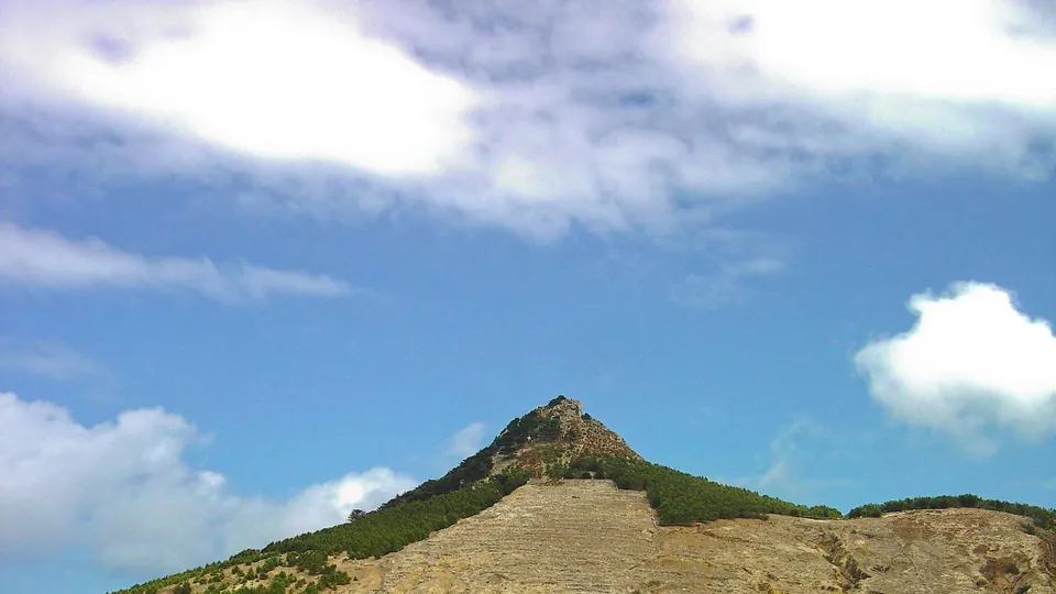 PS PR2 Vereda do Pico do Castelo, Madeira. Photo: Vitor Oliveira, CC BY-SA 2.0, via Wikimedia Commons.